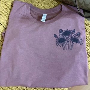 Pocket flower t shirt